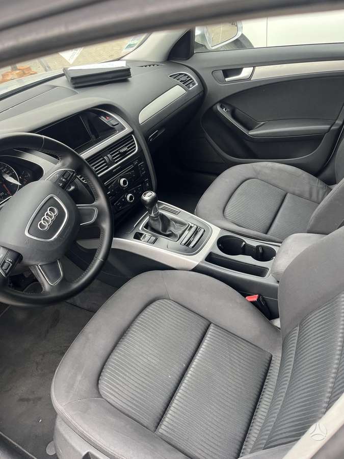 Audi A4 2013 — rear view