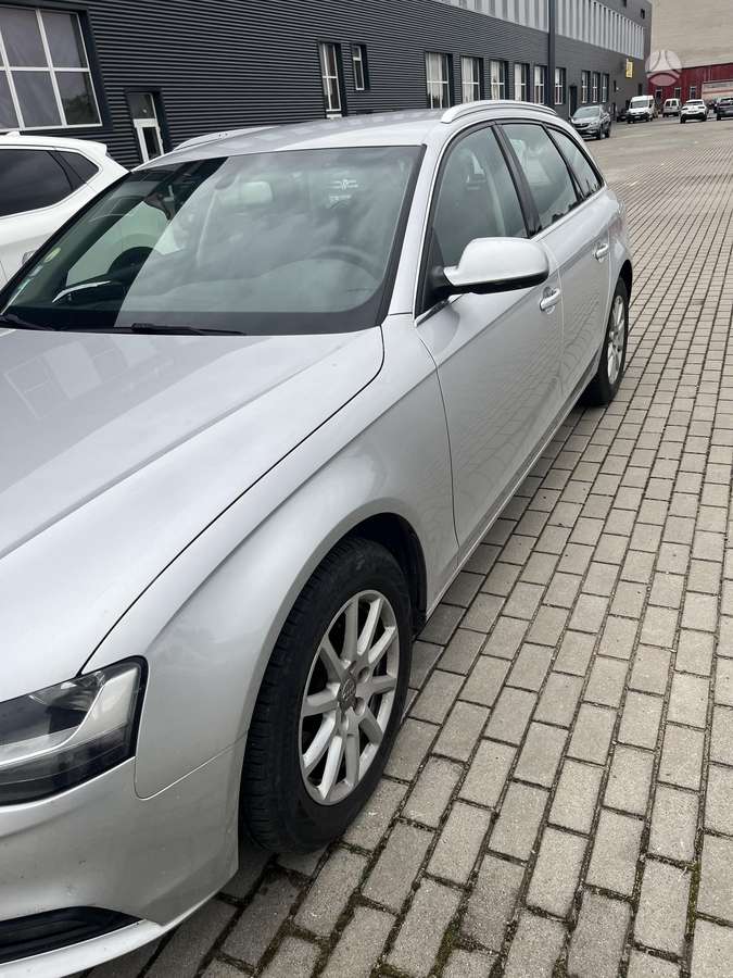Audi A4 2013 — engine 1968 cm³, 143 HP (105kW)