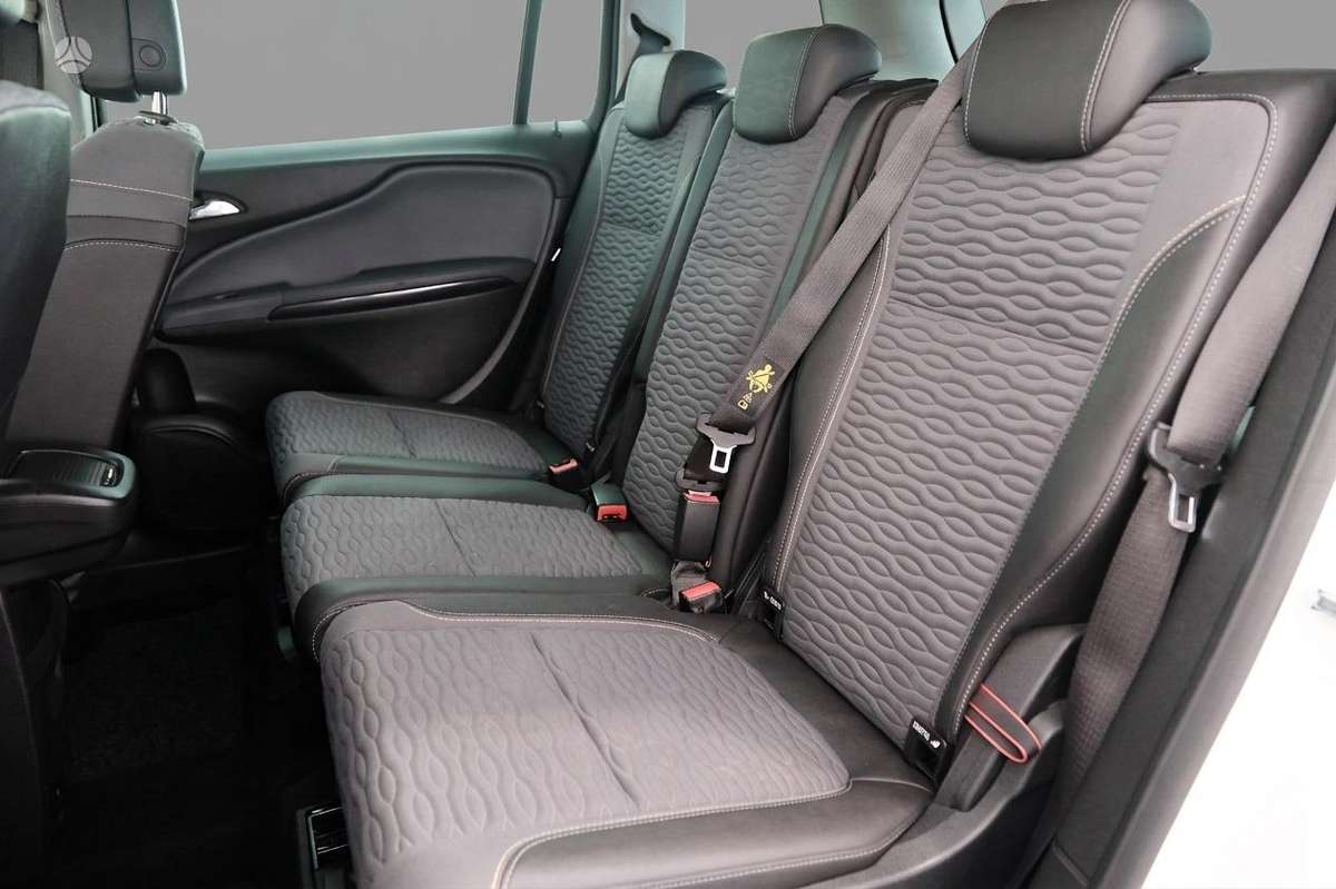 Opel Zafira 2012 — photo 12