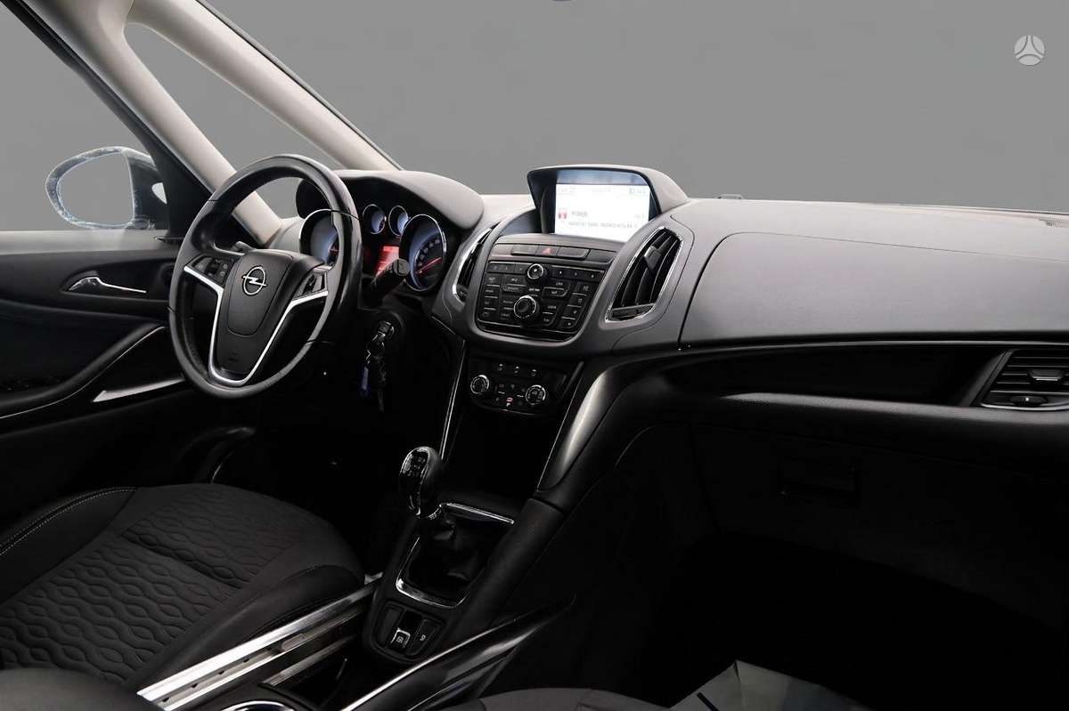 Opel Zafira 2012 — photo 6