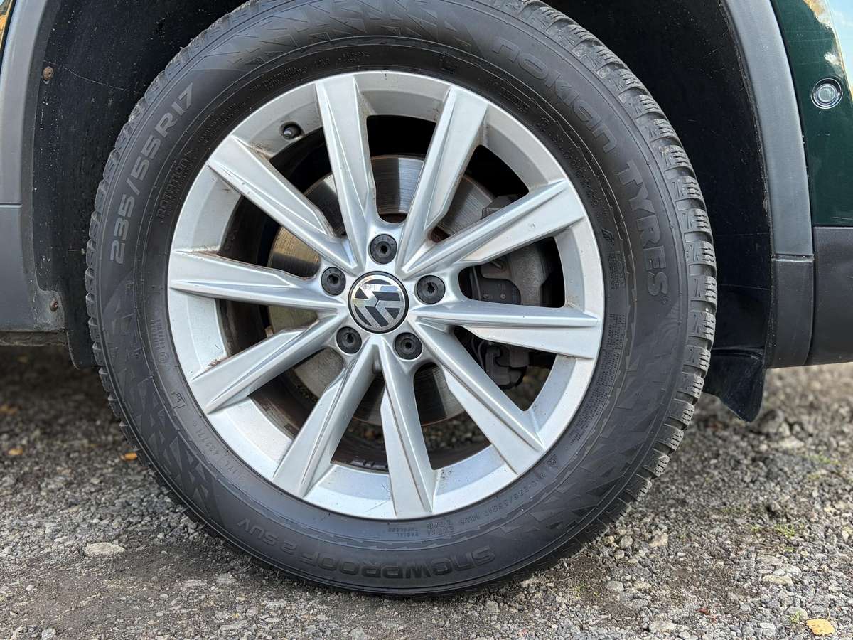 Volkswagen Tiguan 2013 — photo 24