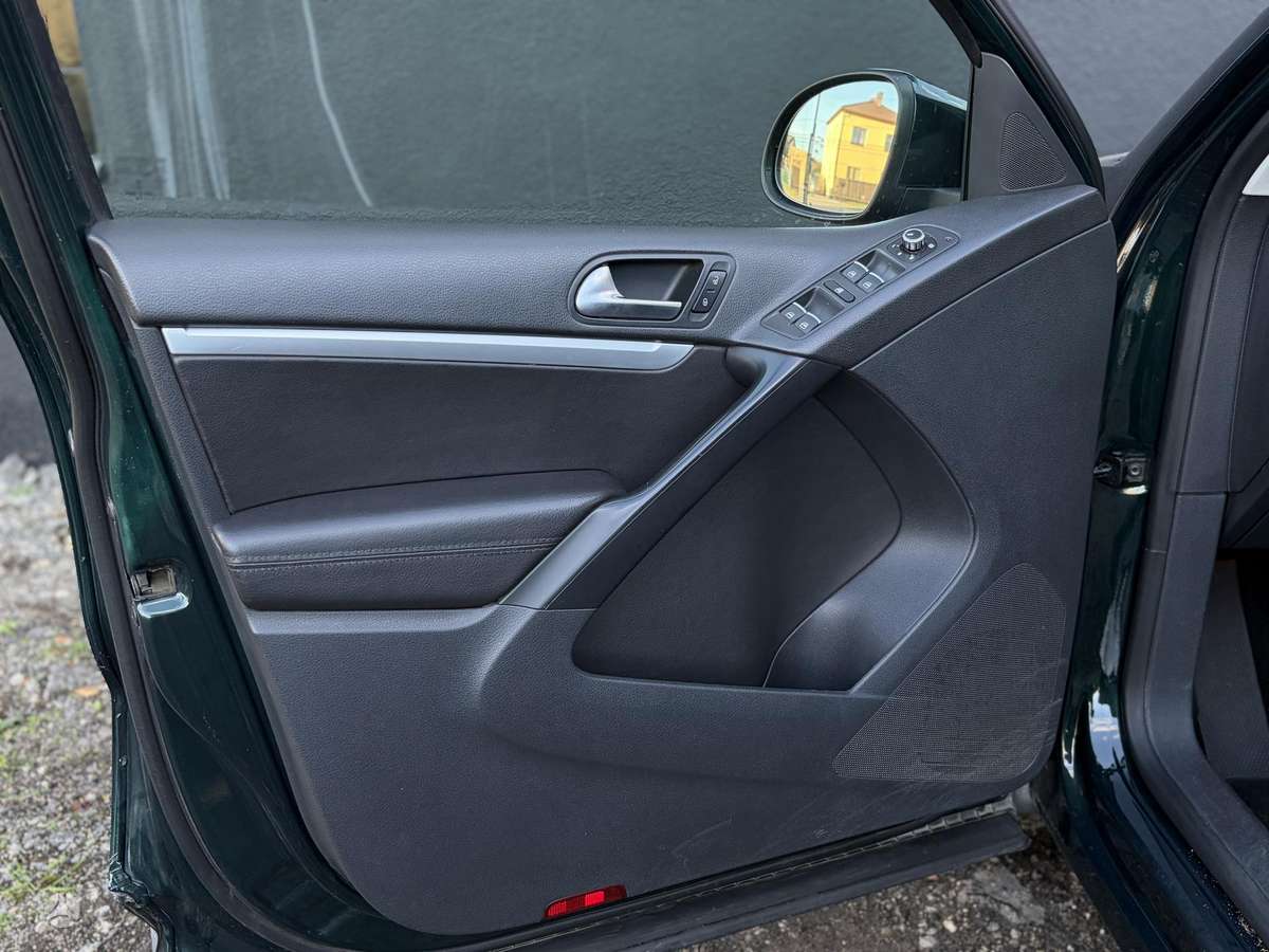 Volkswagen Tiguan 2013 — photo 32