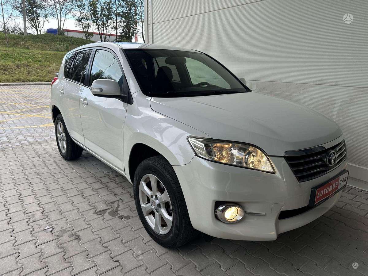 Toyota RAV4 2011 — photo 12
