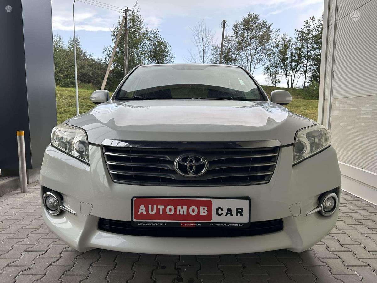 Toyota RAV4 2011 — photo 14