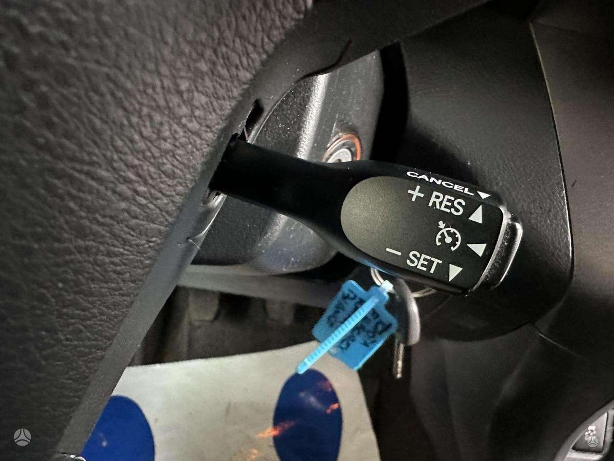 Toyota RAV4 2011 — photo 21