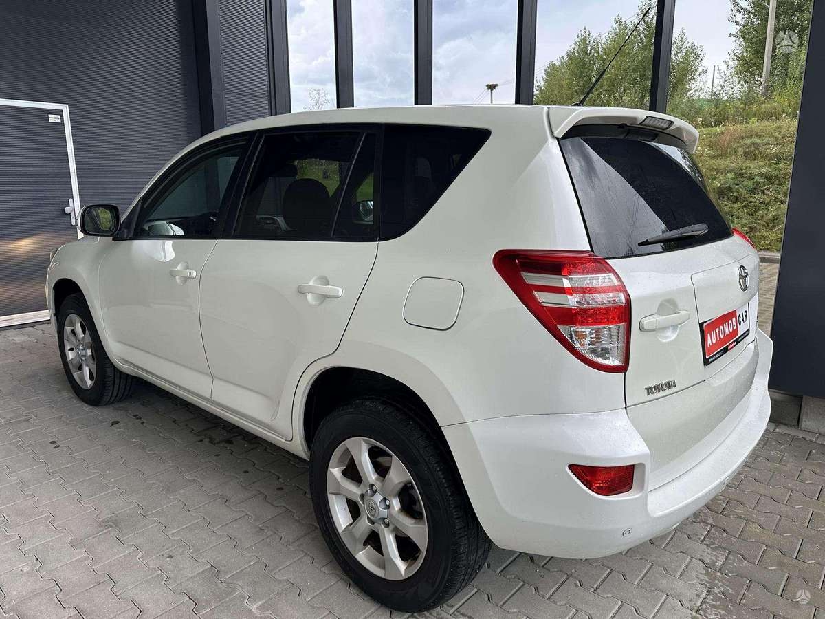 Toyota RAV4 2011 — engine 2231 cm³, 150 HP (110kW)