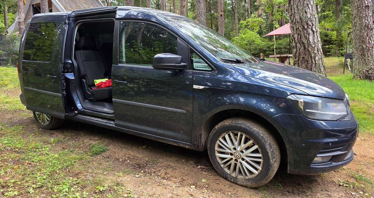 Volkswagen Caddy 2015 — interior