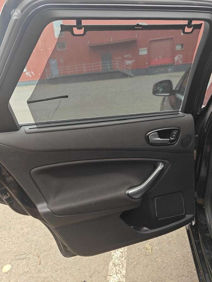 Ford Mondeo 2011 — photo 8