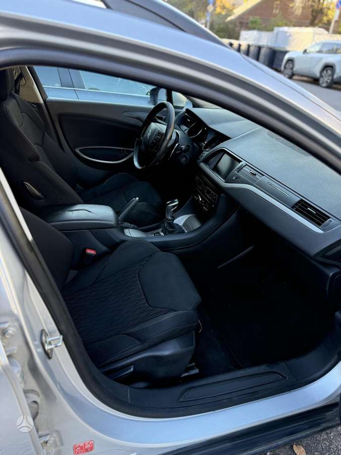 Citroen C5 2013 — photo 12