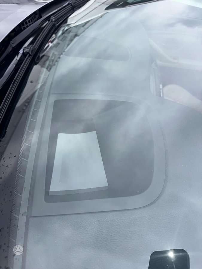 BMW 530 2011 — photo 10