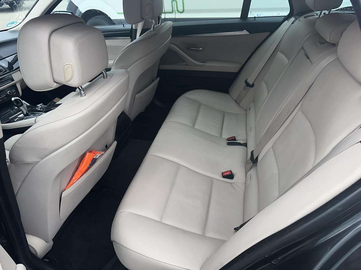 BMW 530 2011 — photo 6