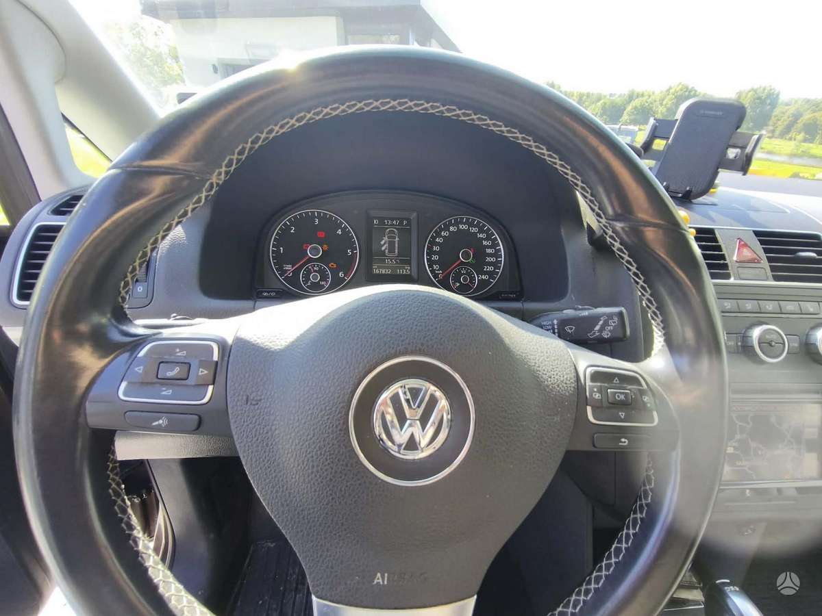 Volkswagen Touran 2013 — photo 7