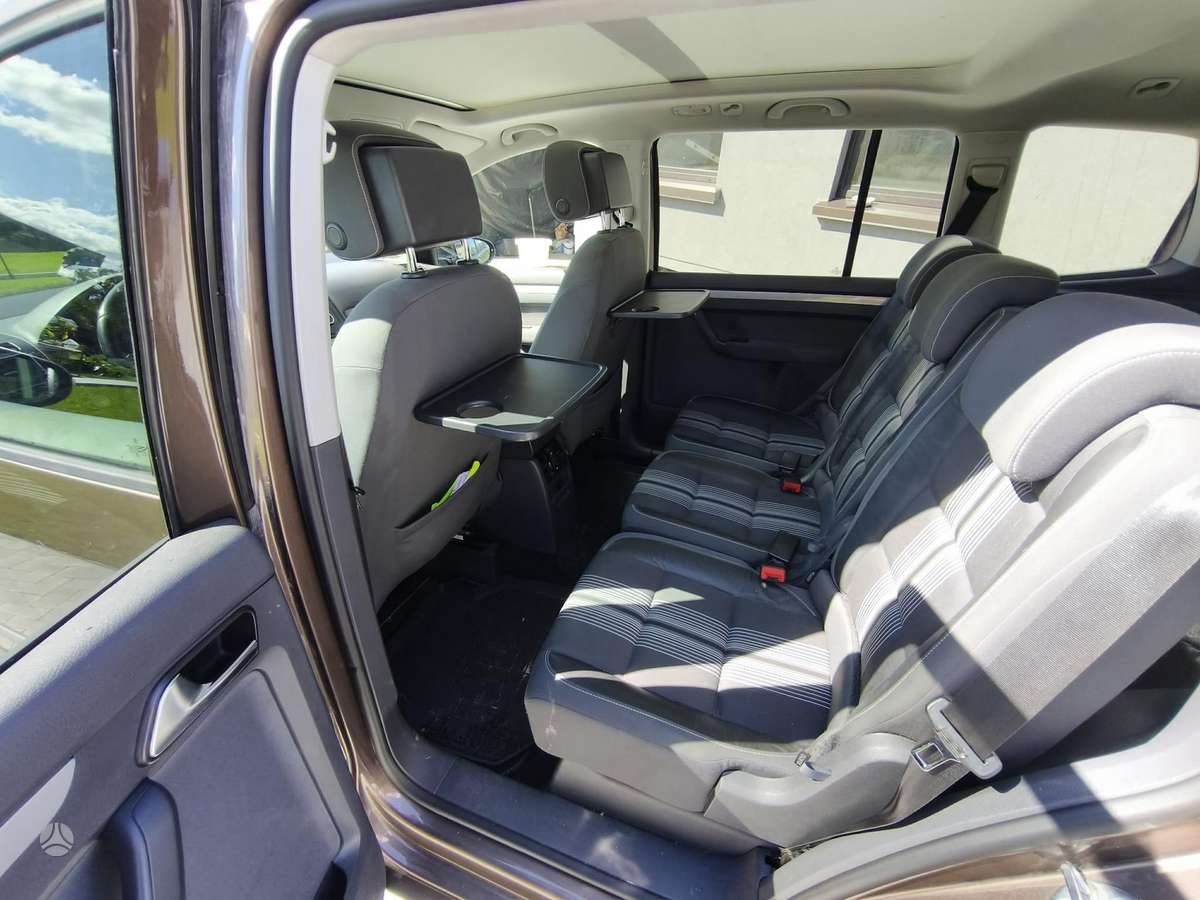 Volkswagen Touran 2013 — photo 8