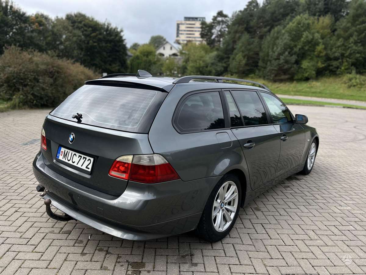 BMW 530 2005 — engine 2993 cm³, 218 HP (160kW)
