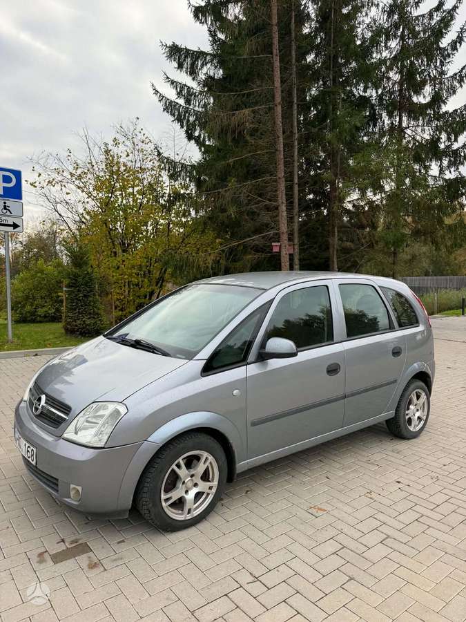 Opel Meriva 2005 — rear view
