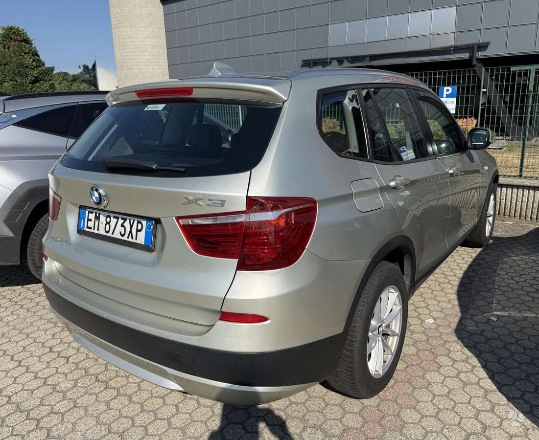 BMW X3 2011 — interior