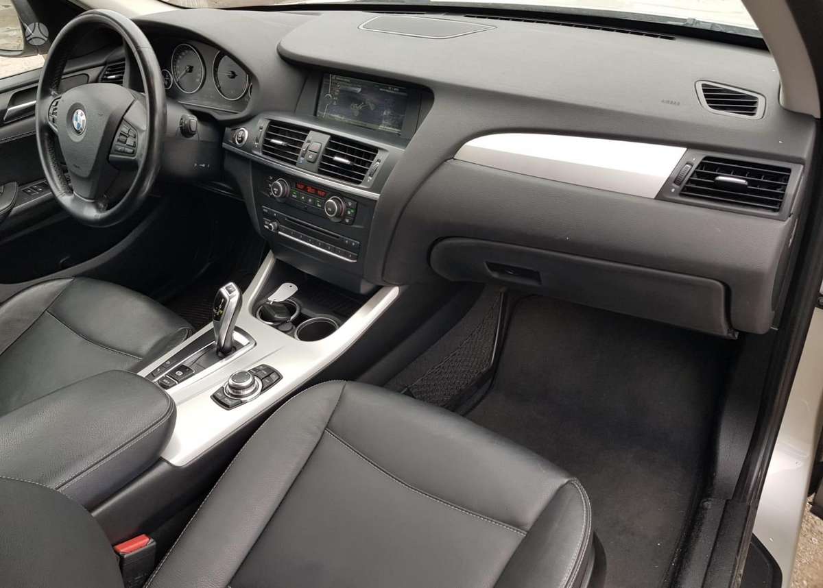 BMW X3 2011 — photo 7