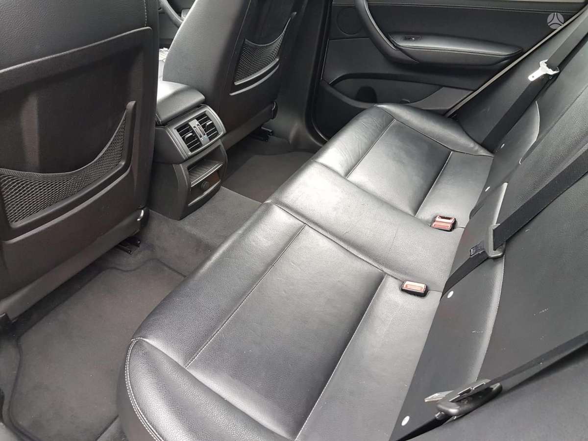 BMW X3 2011 — photo 9