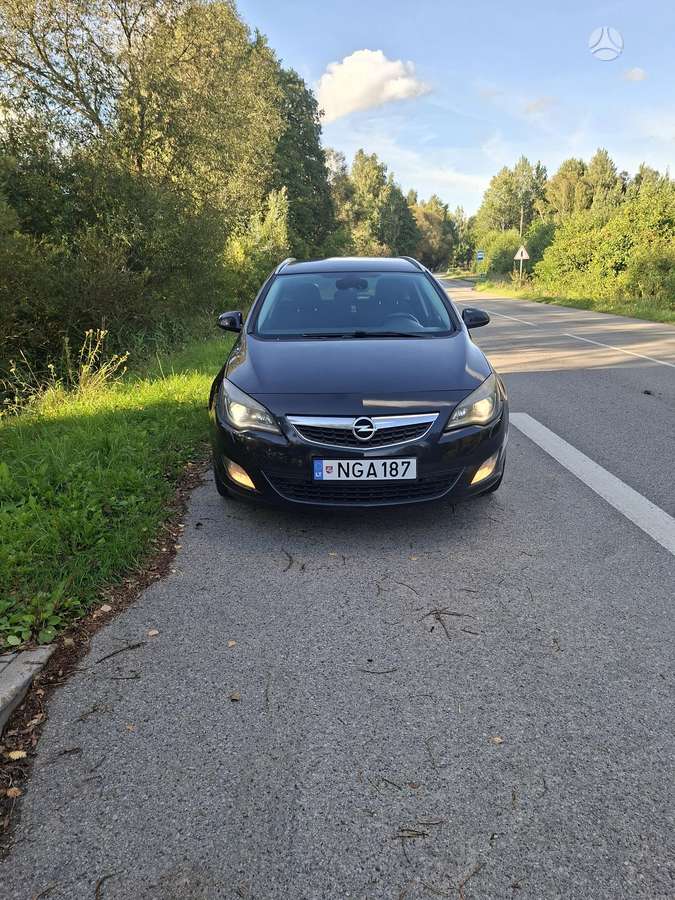 Opel Astra, 2012