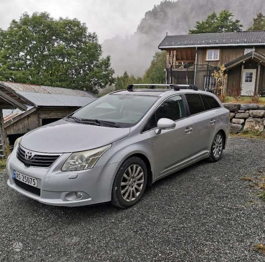 Toyota Avensis, 2010