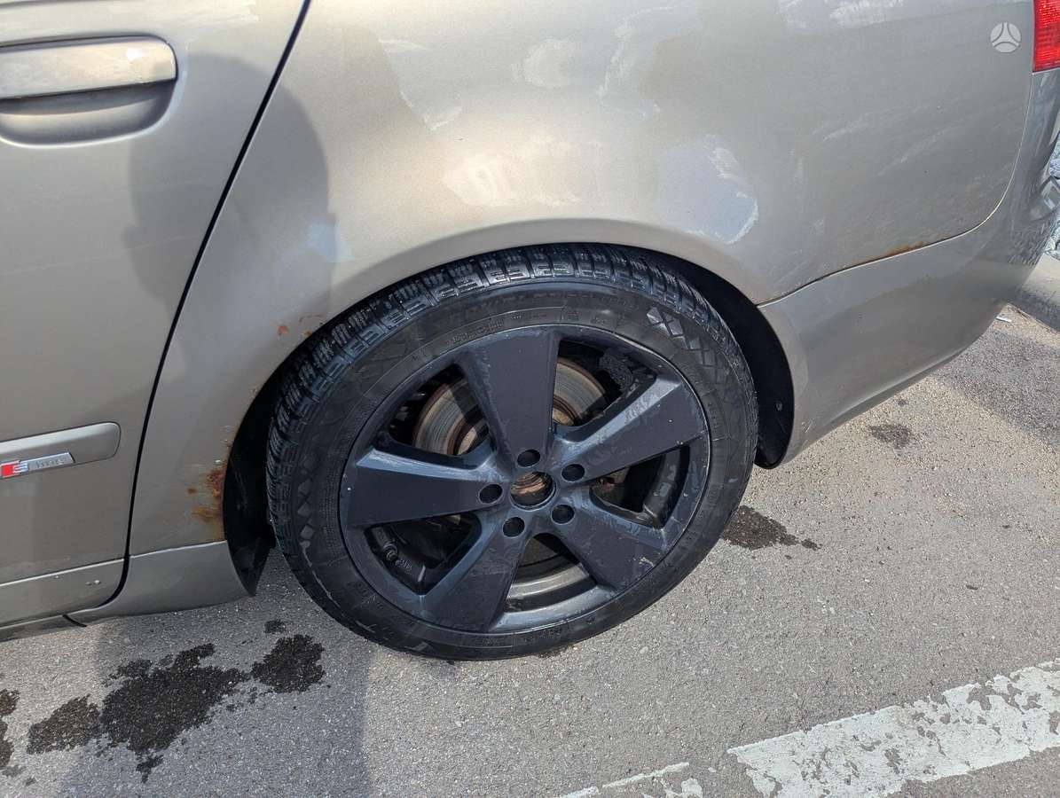 Audi A4 2005 — photo 12