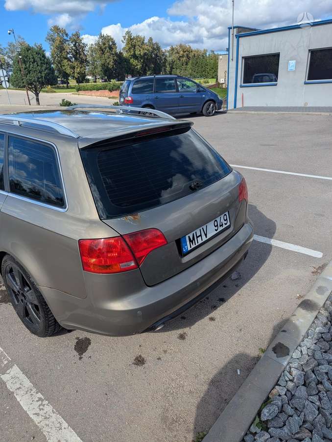 Audi A4 2005 — engine 3000 cm³, 204 HP (150kW)
