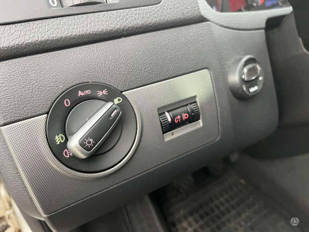 Volkswagen Multivan 2006 — photo 24