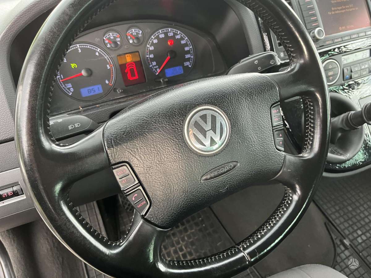 Volkswagen Multivan 2006 — photo 25