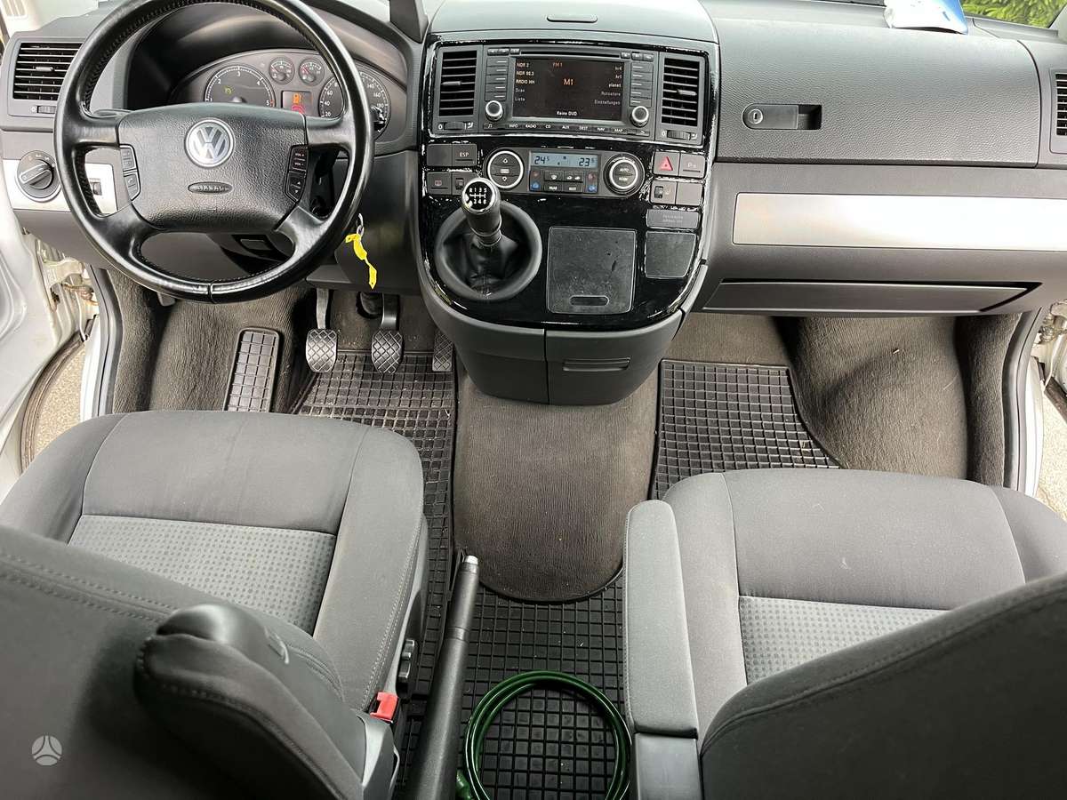 Volkswagen Multivan 2006 — photo 6