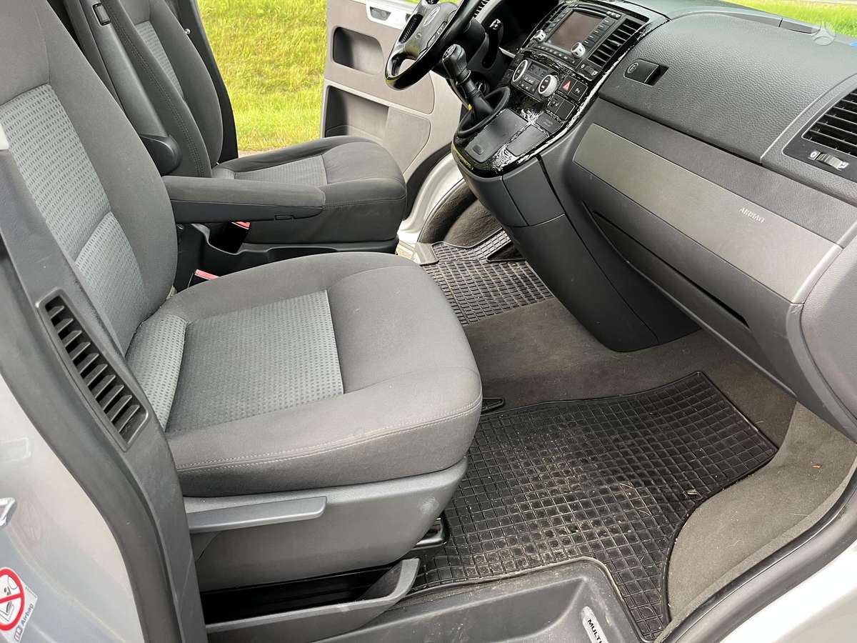 Volkswagen Multivan 2006 — photo 8