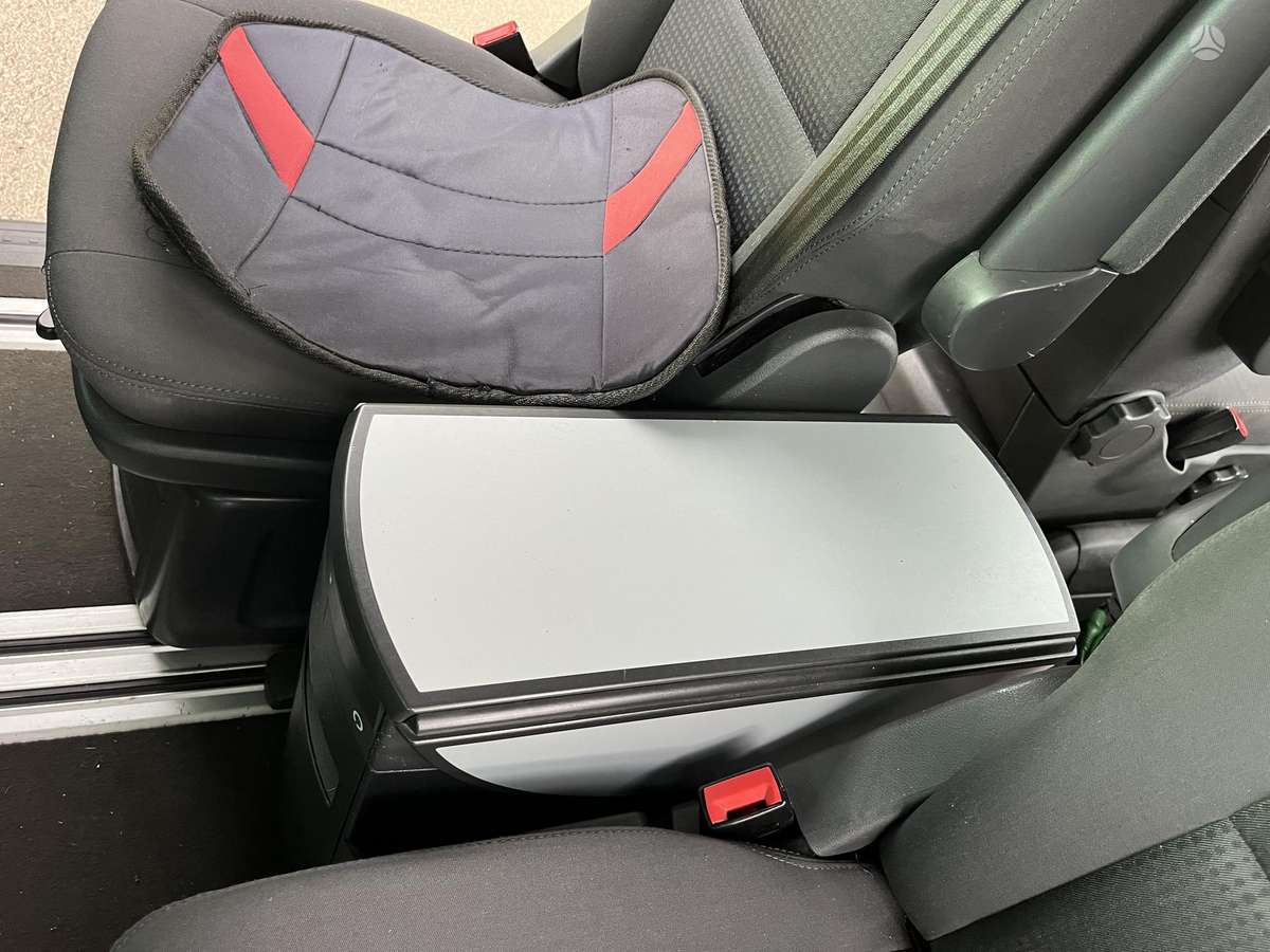 Volkswagen Multivan 2006 — photo 9