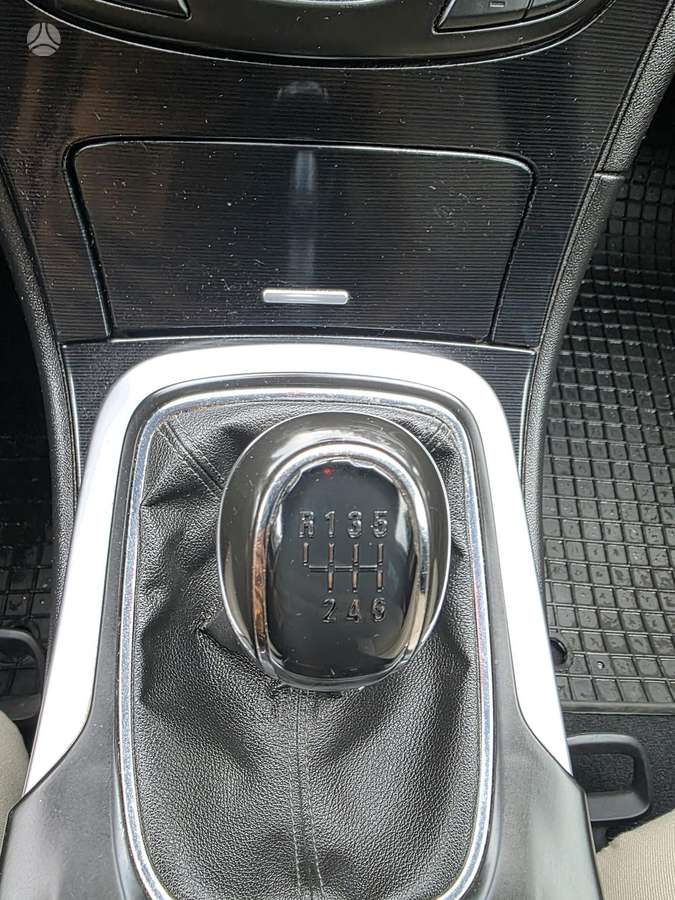Opel Insignia 2014 — photo 16