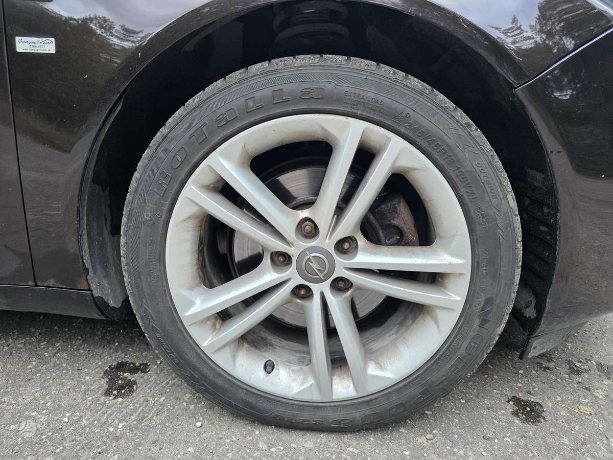 Opel Insignia 2014 — photo 19