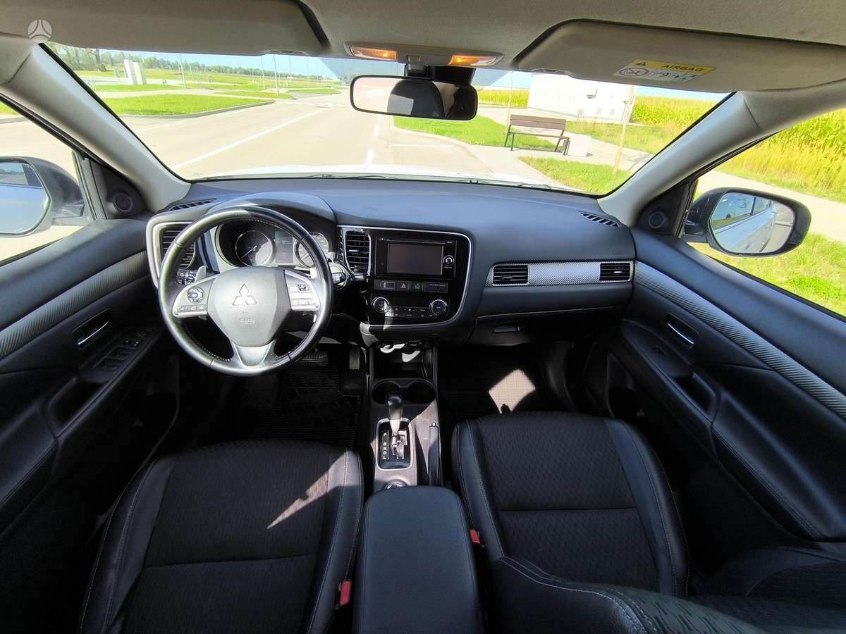 Mitsubishi Outlander 2014 — photo 11