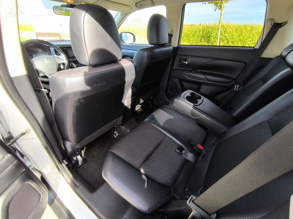 Mitsubishi Outlander 2014 — photo 12