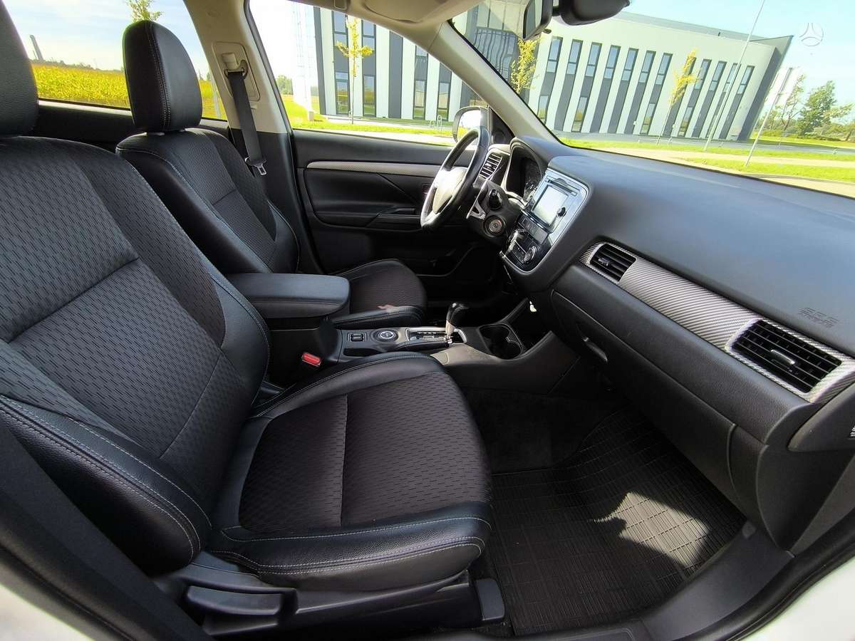 Mitsubishi Outlander 2014 — photo 14