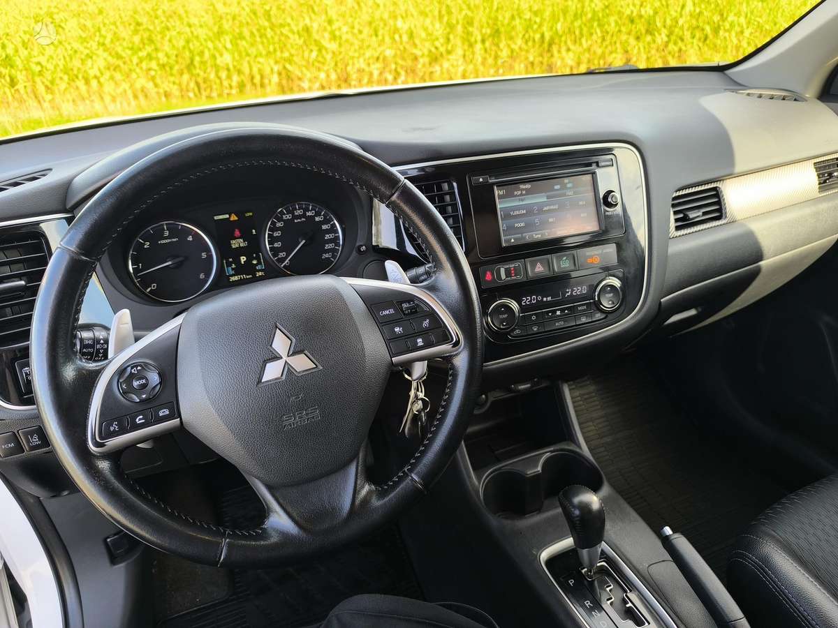 Mitsubishi Outlander 2014 — photo 15