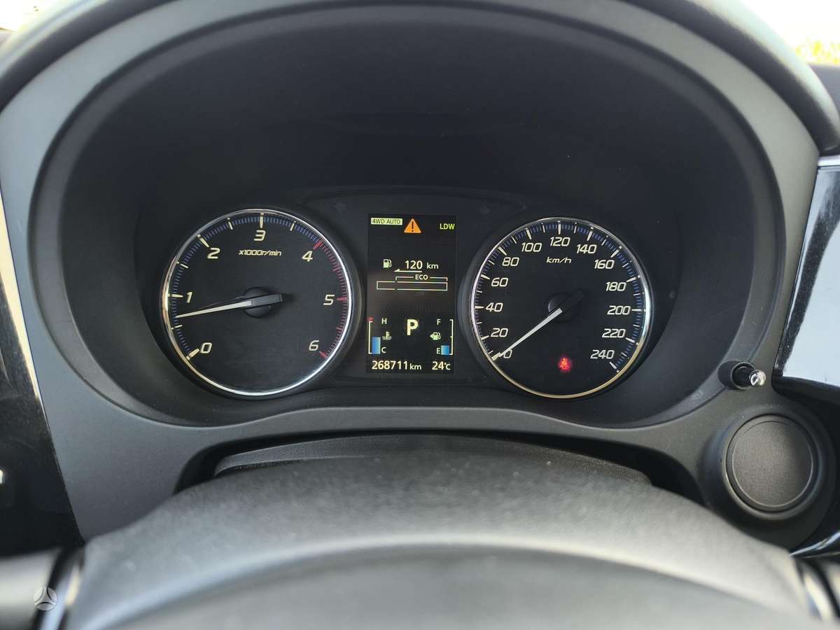 Mitsubishi Outlander 2014 — photo 16