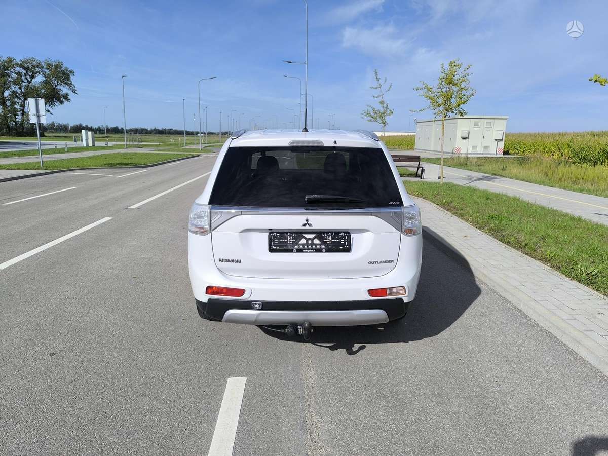 Mitsubishi Outlander 2014 — engine 2268 cm³, 150 HP (110kW)