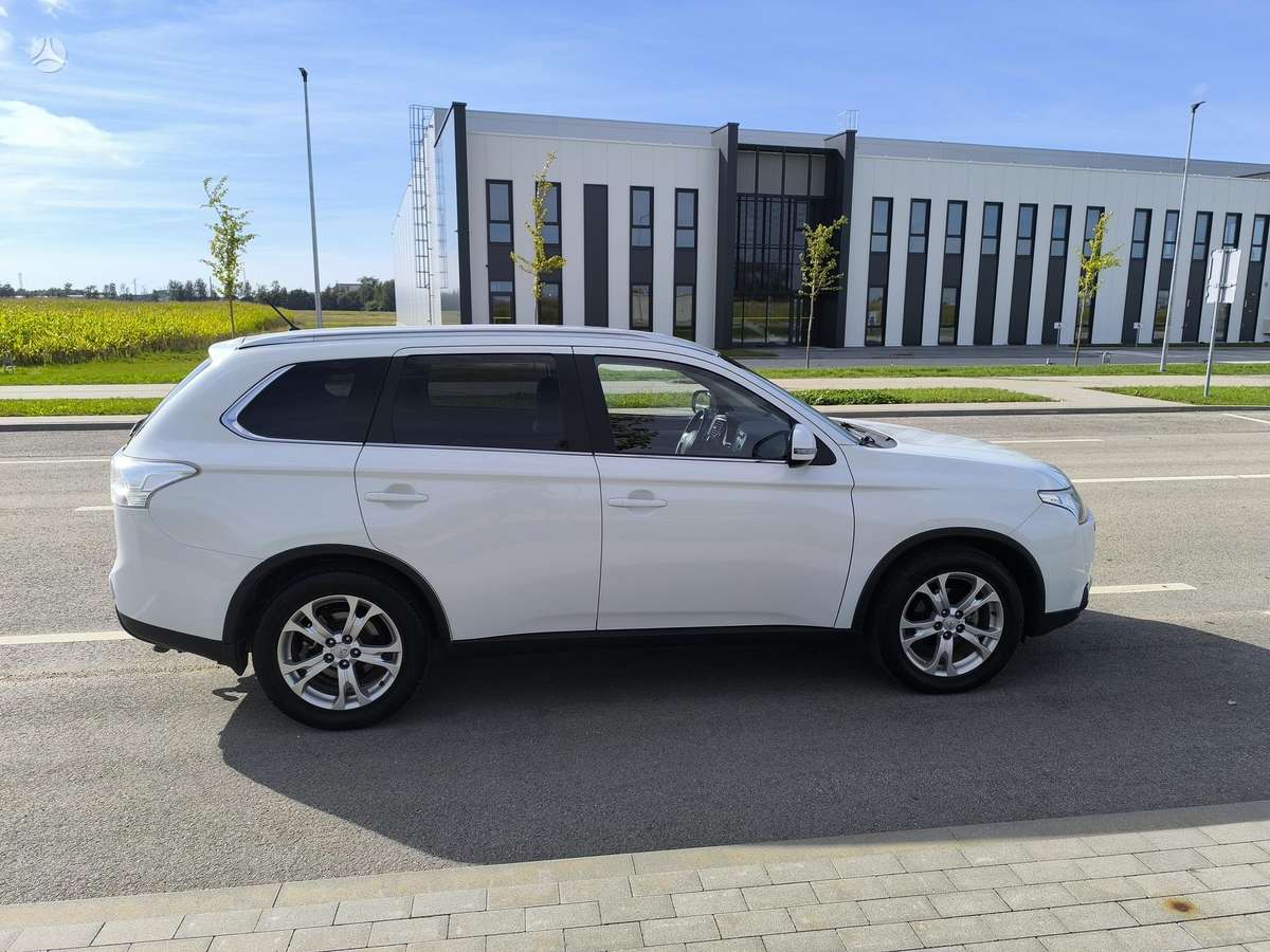 Mitsubishi Outlander 2014 — photo 6