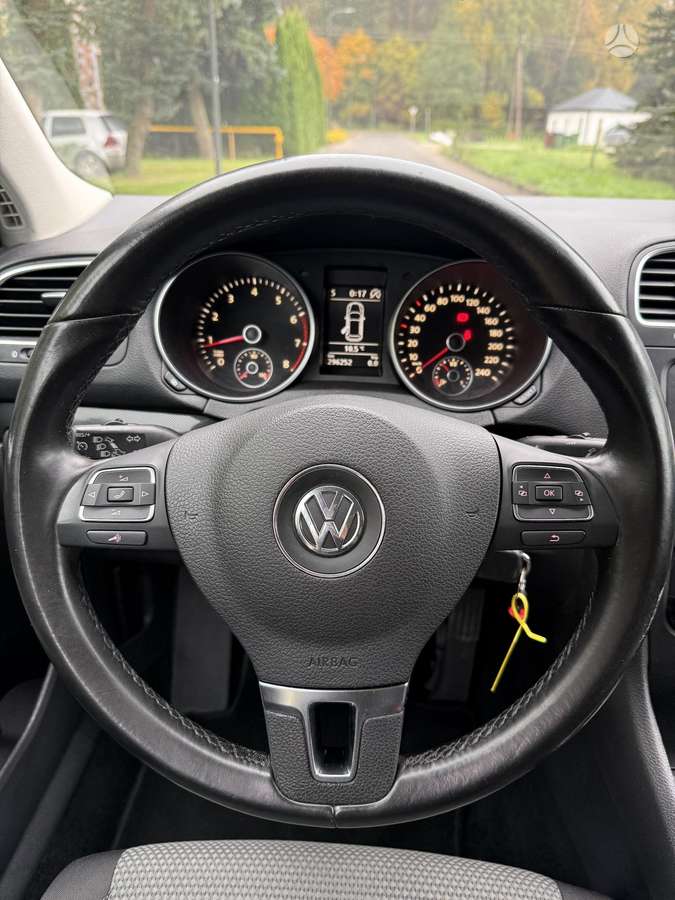 Volkswagen Golf 2011 — photo 10