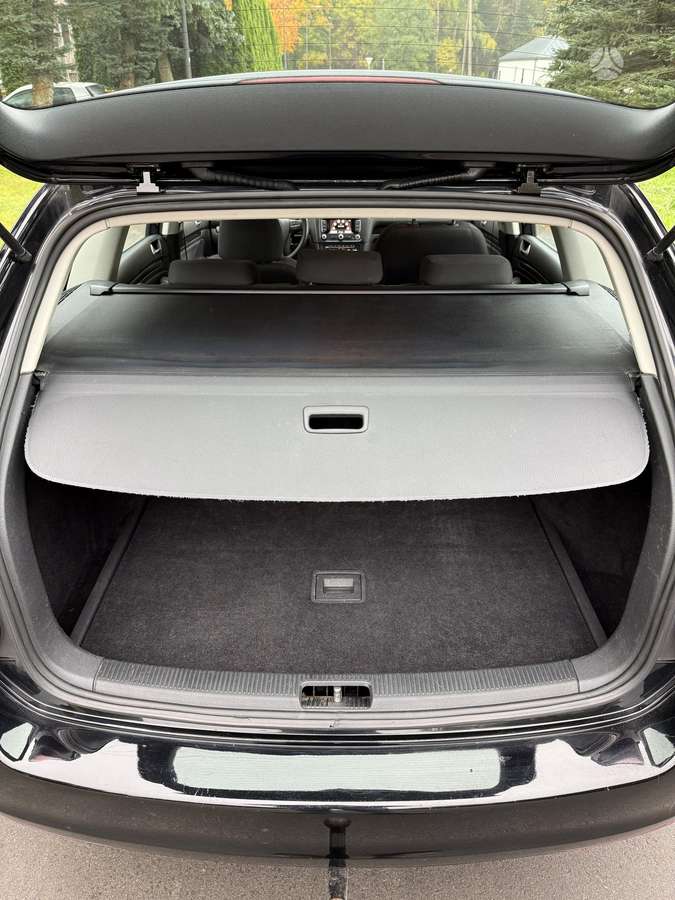 Volkswagen Golf 2011 — photo 17