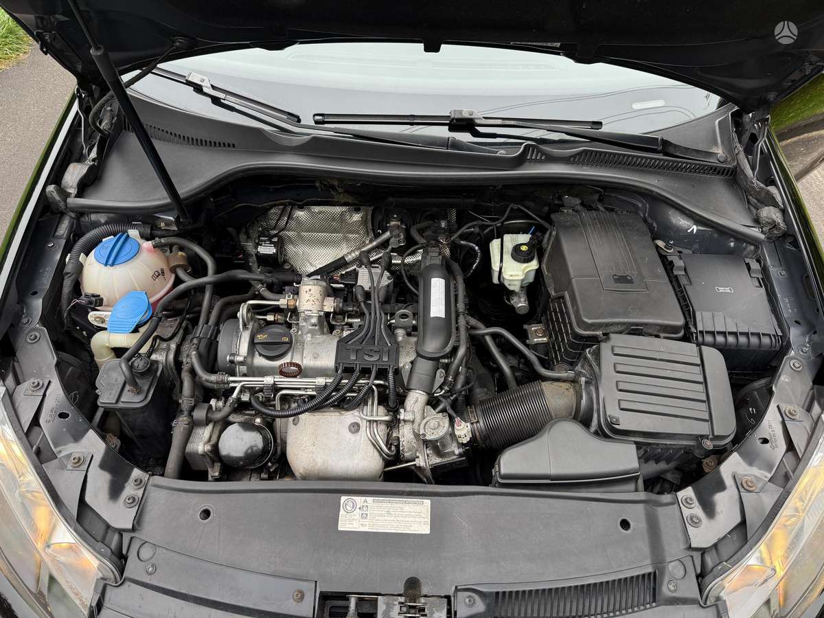 Volkswagen Golf 2011 — photo 18