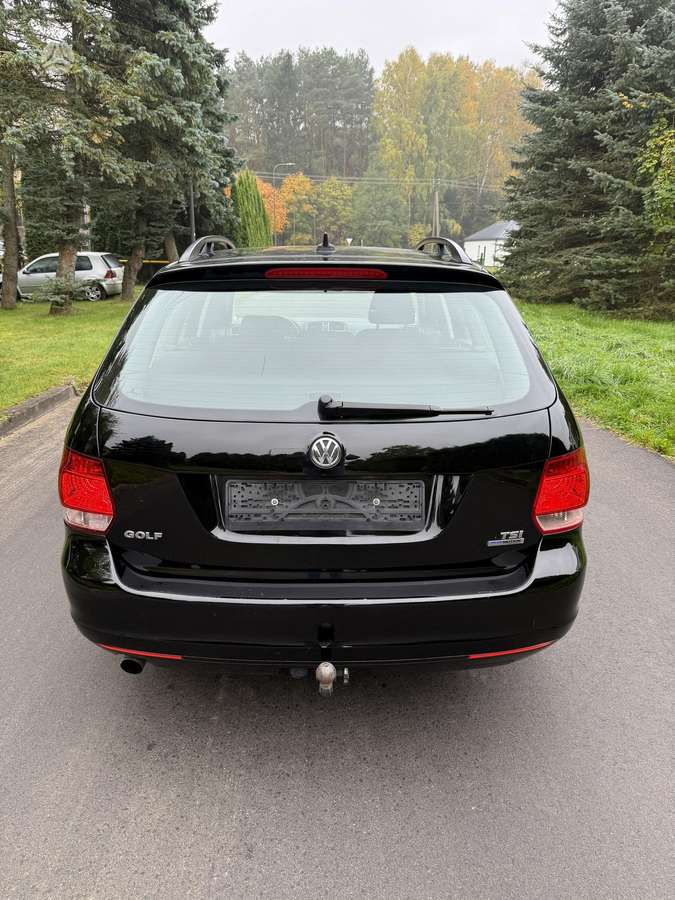 Volkswagen Golf 2011 — engine 1197 cm³, 105 HP (77kW)
