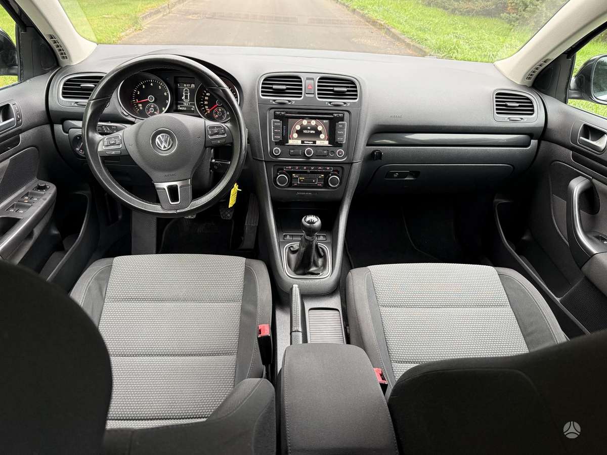 Volkswagen Golf 2011 — photo 9