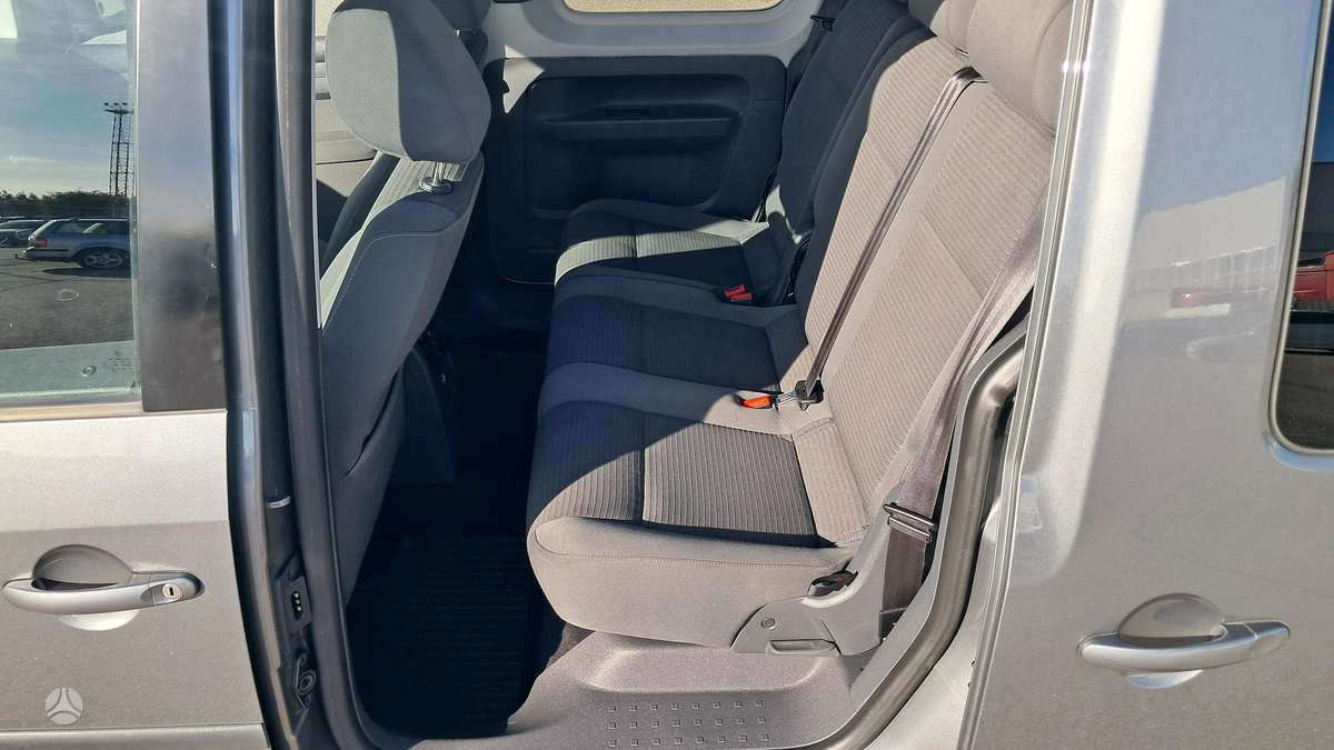 Volkswagen Caddy 2011 — photo 12