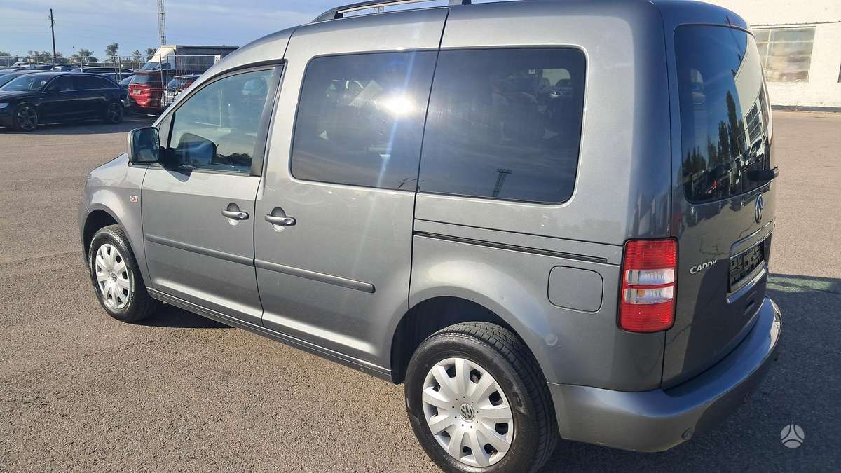 Volkswagen Caddy 2011 — engine 1600 cm³, 102 HP (75kW)