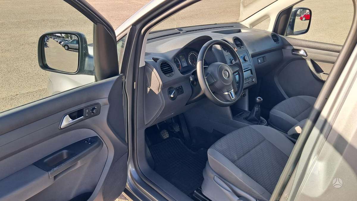 Volkswagen Caddy 2011 — photo 8