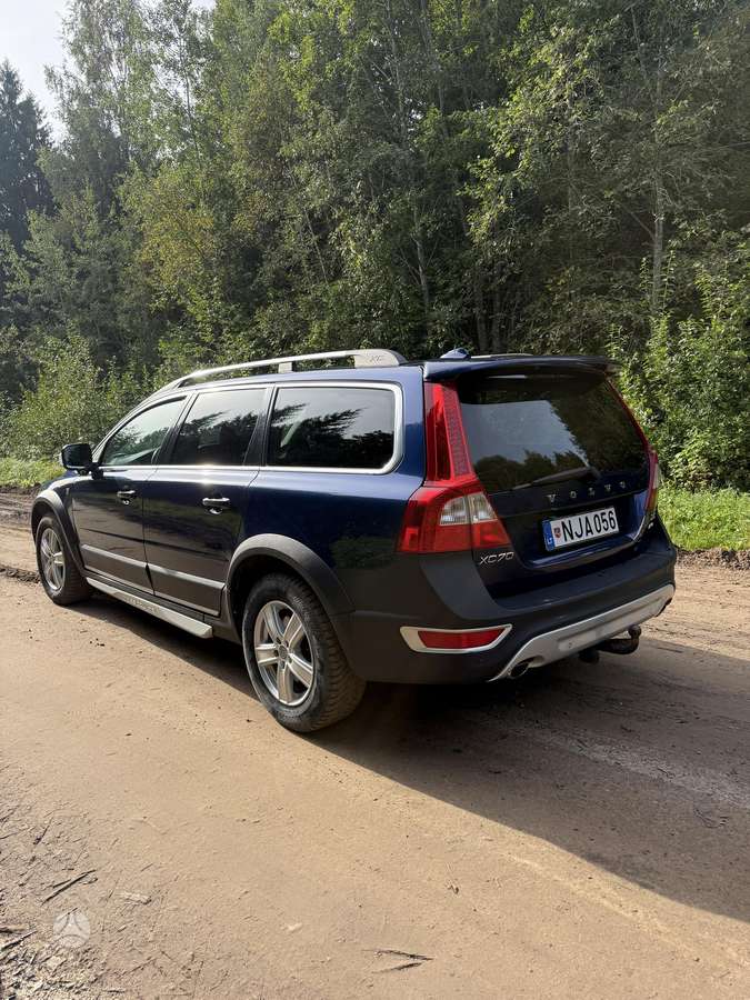 Volvo XC70 2012 — photo 7