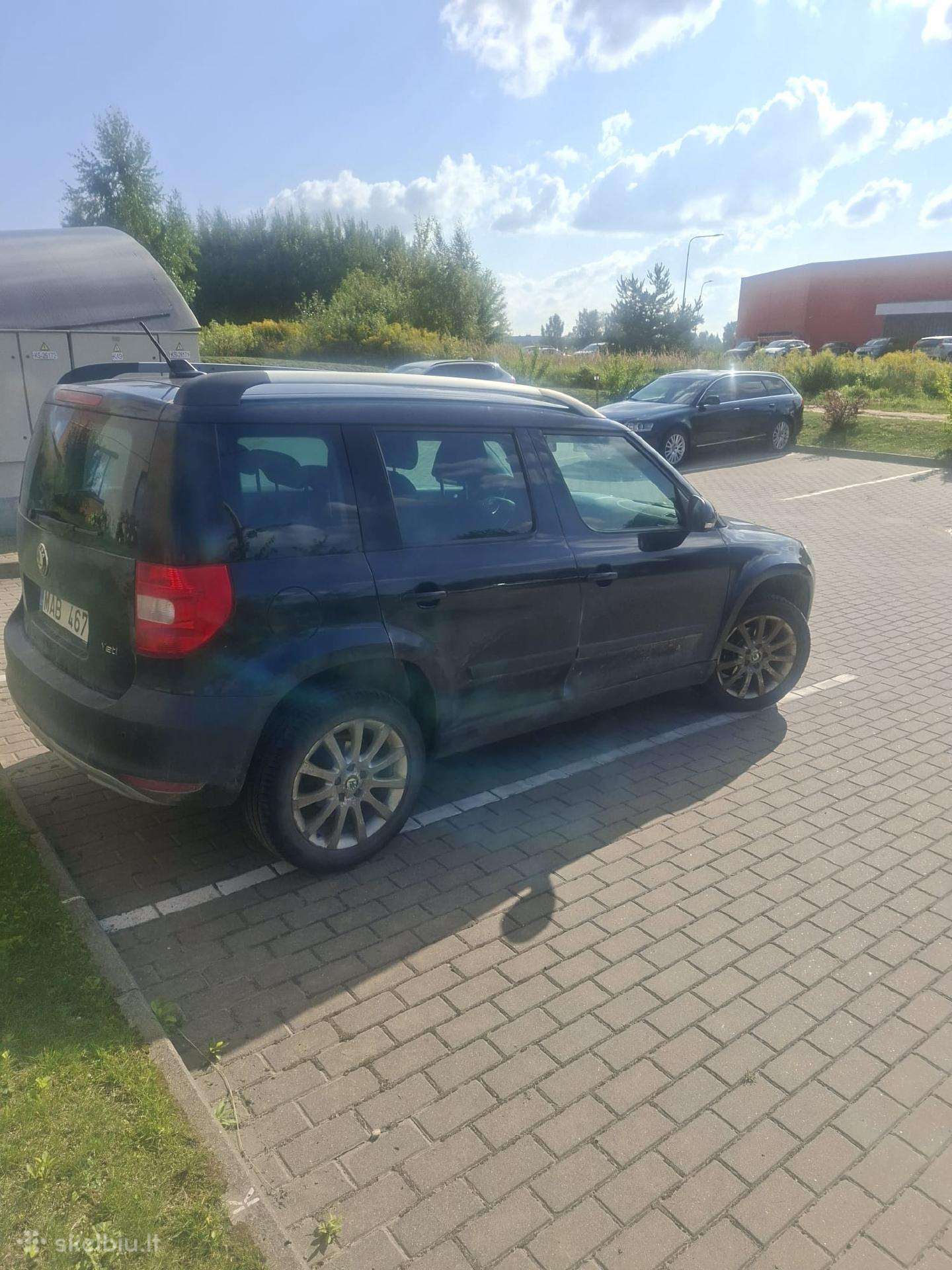 Skoda Yeti 2011 — rear view